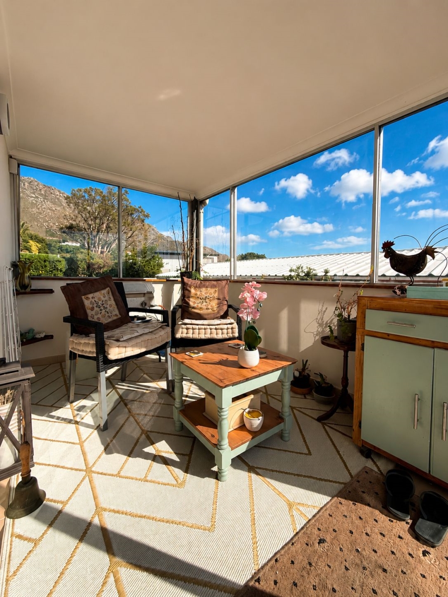 3 Bedroom Property for Sale in Mountainside Western Cape